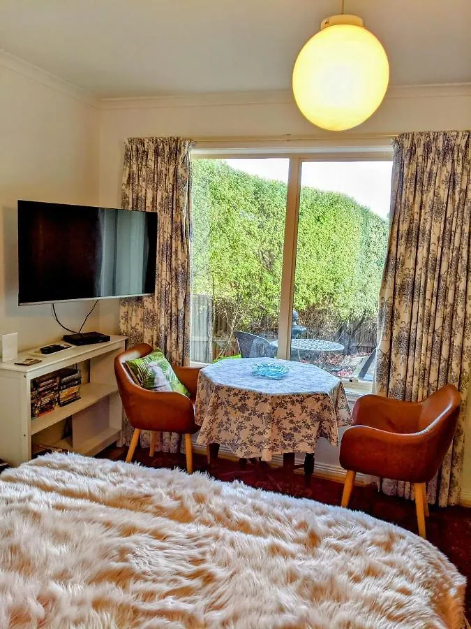 West Hobart Self Contained 2 Bedroom Studio Walk To Town Lägenhet